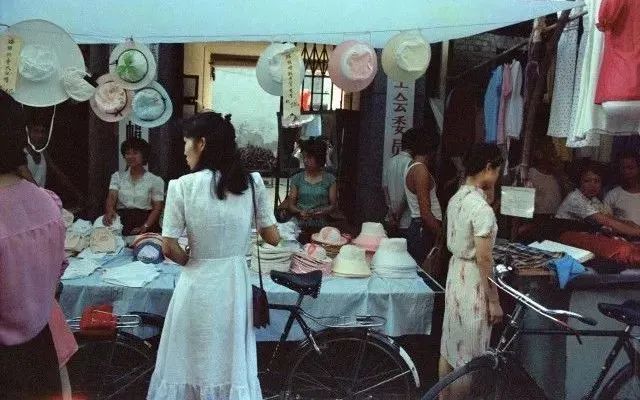溫州擺攤最新動態(tài)，歷史背景、重要事件與當下地位全解析