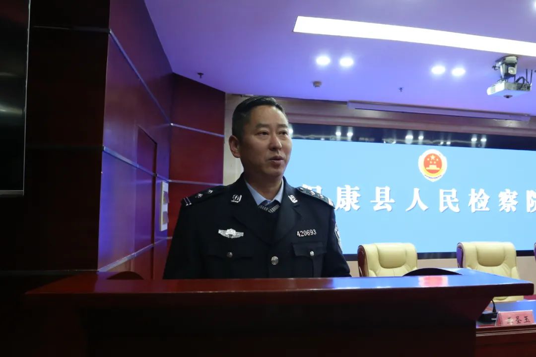 康縣何明遠(yuǎn)的最新新聞